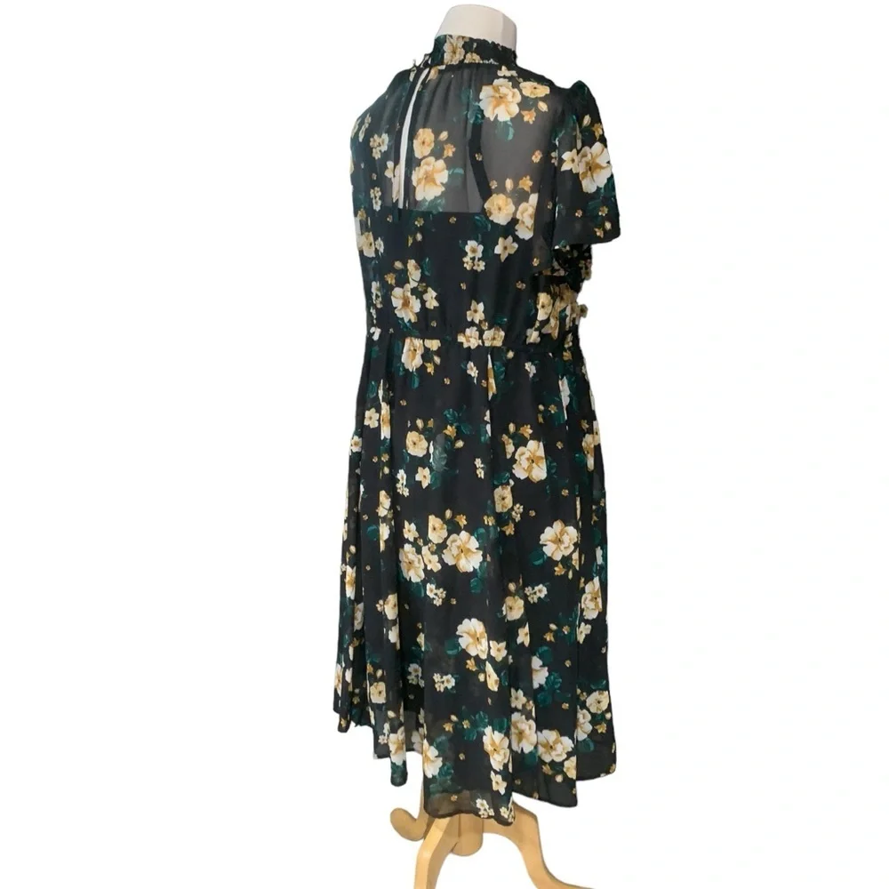 Torrid size 0 black floral sheer midi dress with slip lining - Picture 3 of 6